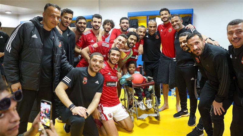 احتفال لاعبو وجهاز