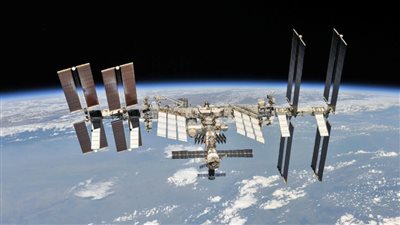 رواد الفضاء العالقون بالمحطة الدولية لن يتمكنوا من العودة للأرض قبل سبتمبر