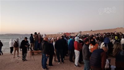 لحظة تعامد الشمس على قدس الأقداس بمعبدي رمسيس الثاني في أبوسمبل بأسوان (فيديو)