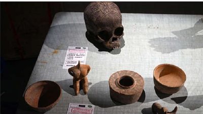 الولايات المتحدة تعيد إلى السلطات اليمنية 77 قطعة أثرية منهوبة