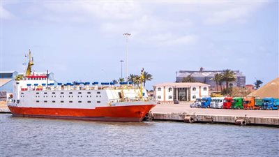 تداول 33 سفينة بضائع في ميناء دمياط 