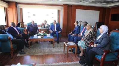 محافظ سوهاج يستقبل رئيس برلمان زيمبابوي 