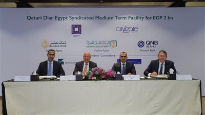 البنك الأهلي ومصر وقطر الوطني يوقعون عقدا بـ2 مليار جنيه لتمويل مشروع 