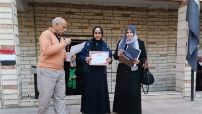 تكريم المتفوقات من طالبات التعليم الفني بالجيزة (صور)