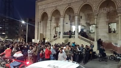 جنازة شعبية لتشييع 4 جثامين من أسرة بني سويف ضحايا تسريب الغاز (فيديو)