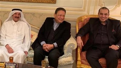 الوفد الإعلامي المصري يهنئ خالد المالك لفوزه بشخصية العام