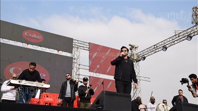 مصطفى حجاج يشعل حفل جامعة حلوان (صور)