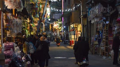 الدولار يفسد فرحة رمضان.. زيادة 100% بأسعار الفوانيس في شوادر الغورية (فيديو وصور)