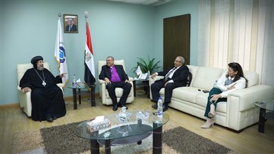 رئيس الإنجيلية يستقبل الأنبا أرميا ومطران الكنيسة اللوثرية بالأراضي المقدسة