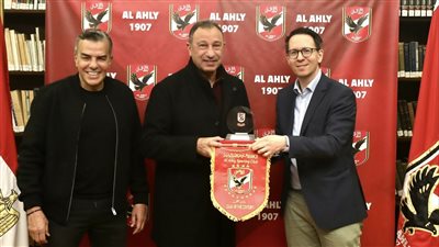 الخطيب يستقبل مدير كرة قدم اتحاد الأندية الأوروبية المحترفة