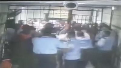 أهل مريض يعتدون على الفريق الطبي بمستشفى كفر الزيات العام بالأسلحة البيضاء