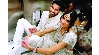  إنقاذ عروسين تعلقا في المصعد ليلة الزفاف