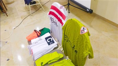 الزمالك يواجه الترجي التونسي بالزي التقليدي (صور)