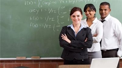 هل يحق للإناث اللاتي ما زلن يؤدين الخدمة العامة التقدم لمسابقة 30 ألف معلم