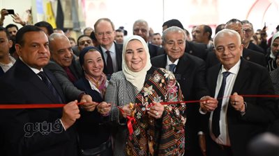 4 وزراء يفتتحون معرض ديارنا للحرف التراثية بالقاهرة الجديدة (فيديو)