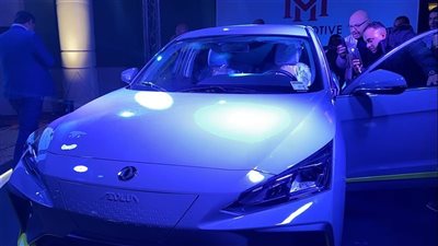 تعرف على سعر ومواصفات دونج فينج E70 الكهربائية بعد إطلاقها بالسوق المحلي (فيديو)