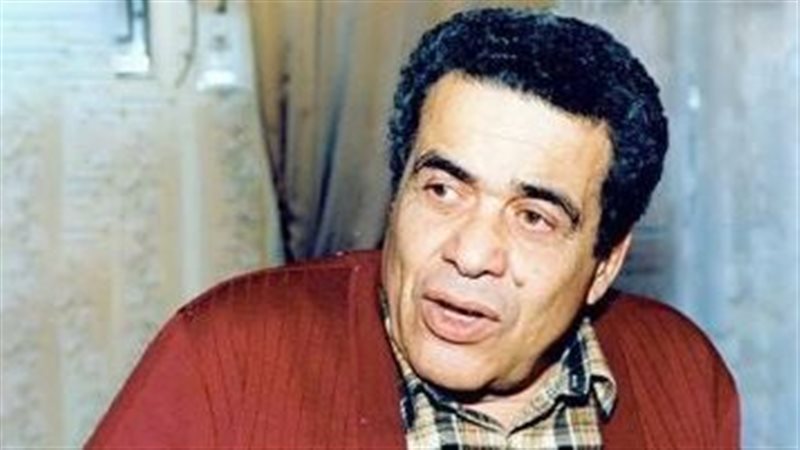 الكاتب الصحفي فتحي