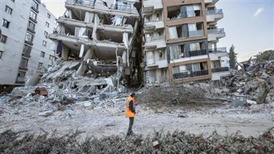 عباس شراقي: تطور خطير متوقع في أفريقيا بسبب الزلازل وهزة أرضية مدمرة بتركيا مطلع مارس