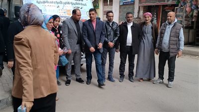 محافظ الإسكندرية: تكثيف القوافل الخدمية بنطاق الأحياء بالتنسيق مع المديريات الخدمية