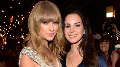 لانا ديل راي تكشف سبب غنائها في خلفية Snow On The Beach لـ تايلور سويفت