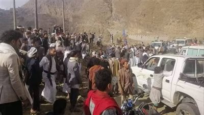 الفرح المشؤوم، مصرع 20 شخصا في سقوط سيارة زفة عريس من منحدر جبلي باليمن (صور)