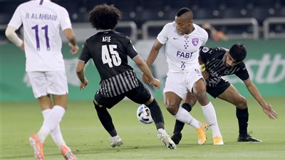 تأجيل مباريات اليوم بالدوري الإماراتي بسبب سوء الأحوال الجوية