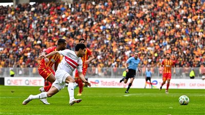 رياض بن عياد يقلص الفارق ويسجل هدف الترجي الأول في شباك الزمالك 