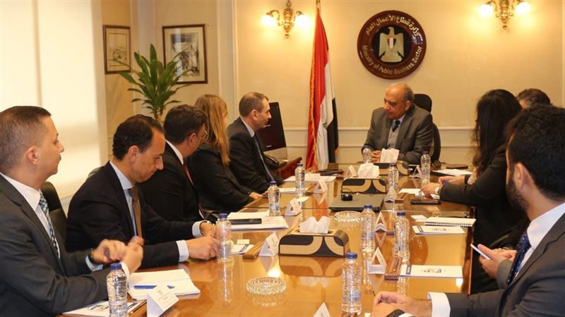 لقاء وزير قطاع الأعمال