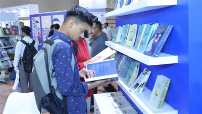 إقبال لافت على جناح مجلس حكماء المسلمين بمعرض نيودلهي الدولي للكتاب (صور)