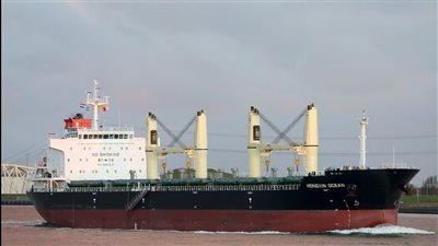 تداول 45 ألف طن بضائع عامة وتصدير 32 ألف طن فوسفات بميناء سفاجا