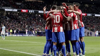 حارس أتلتيكو مدريد يسخر من حكم مباراة الريال بسبب الطرد 