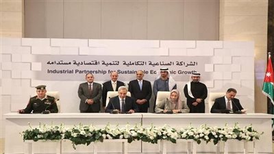 مصر تجني ثمار التعاون الاقتصادي العربي وتوقع اتفاقيات بملايين الدولارات 