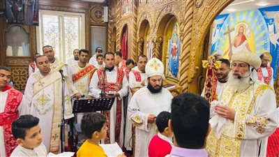 الأنبا فام يدشن كنيسة بعد تجديدها بشرق المنيا ويرسم شمامسة جددا