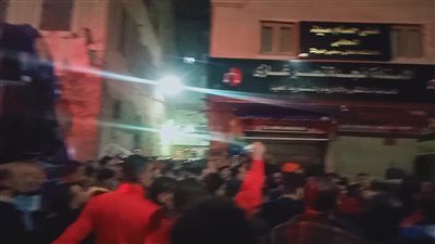 استخراج جثة طفل لقى مصرعه أسفل أنقاض عقار الجمرك المنهار في الإسكندرية 