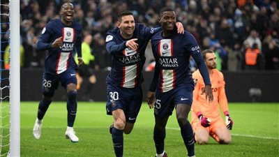 مصطفى محمد على مقاعد بدلاء نانت في مباراة باريس سان جيرمان بالدوري الفرنسي