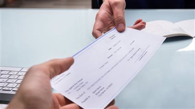 التعامل بالشيك، كيف تحمي نفسك من المخاطر التجارية؟