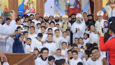 الأنبا صموئيل يرسم 184 شماسا جديدا لكنيسة السيدة العذراء بالعياط