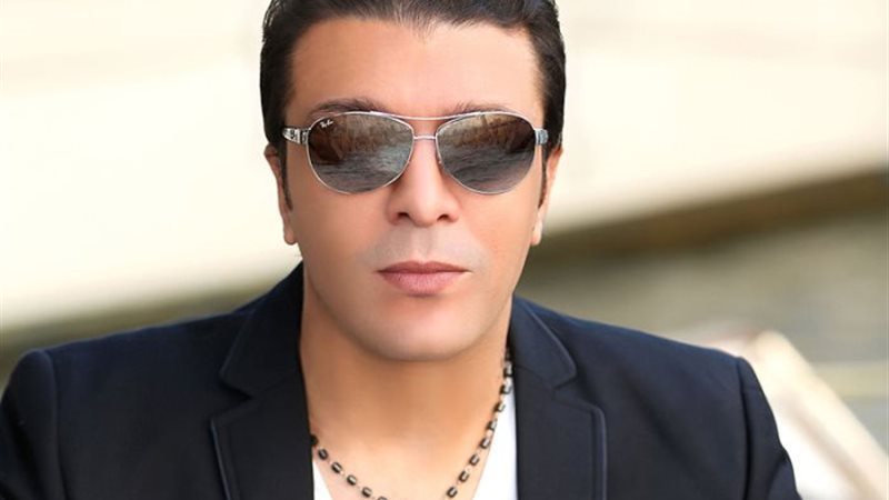 الفنان مصطفى كامل،