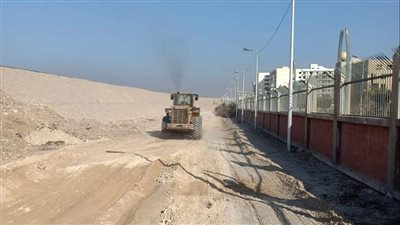 فتح محاور مرورية جديدة جنوب جامعة حلوان لإنهاء أزمة التكدسات المرورية (صور)