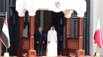 أمير قطر يستقبل مصطفى مدبولي في الدوحة (صور)