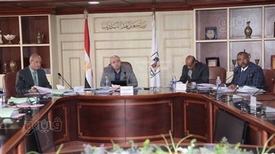 محافظ بنى سويف يترأس اجتماع اللجنة الدائمة لاختيار القيادات
