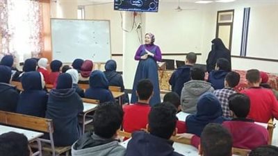 تدريب الشباب على ريادة الأعمال والتفكير الابتكاري ضمن برنامج مشواري بالبحيرة (صور)