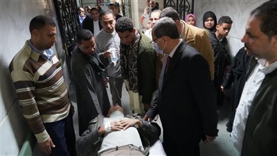 رئيس جامعة سوهاج يتفقد مصابي حادث طريق جهينة 