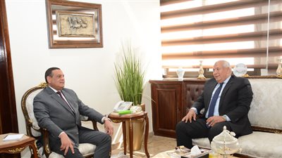 آمنة والزملوط يبحثان الموقف التنفيذي للمشروعات التنموية والخدمية