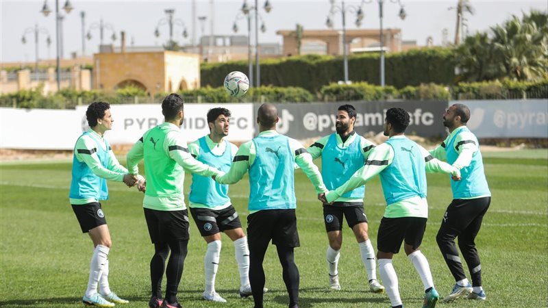 بيراميدز، فيتو
