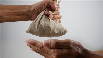 الإفتاء تكشف عن حكم وجوب الزكاة في شهادات الاستثمار