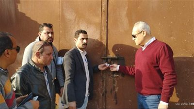 غلق وتشميع ٣ منشآت لصناعة الغراء والجلود بطريق كرسبي في أبو النمرس (صور)