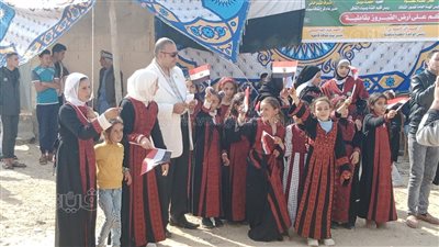 بحضور مشايخ بئر العبد، قافلة ثقافية تنظم ورش حرف تراثية وعروض فنية للأطفال (صور)