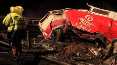 ارتفاع عدد ضحايا حادث قطاري اليونان لـ 46 قتيلا 