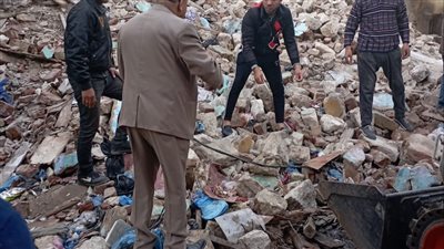 انهيار شرفات عقار وتساقط أجزاء من منزلين بالإسكندرية 